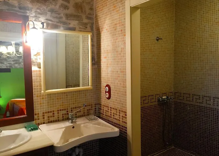 Os Tres Teixos * San Acisclo