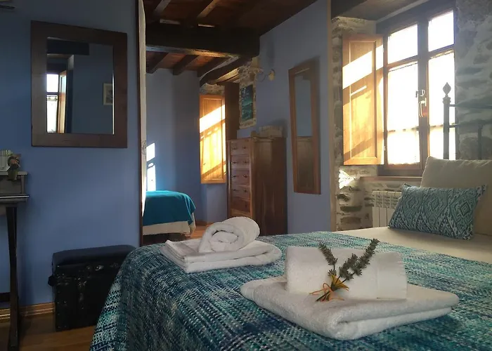 Os Tres Teixos בית כפרי San Acisclo