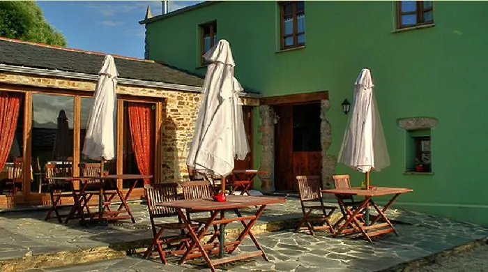 Os Tres Teixos San Acisclo