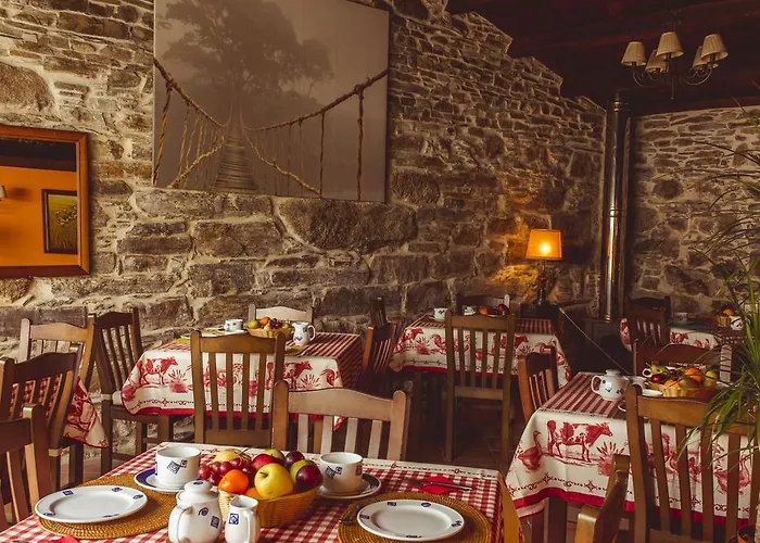 Os Tres Teixos San Acisclo